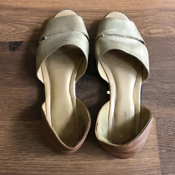 FREE Gold Flats - Picture 2 of 4